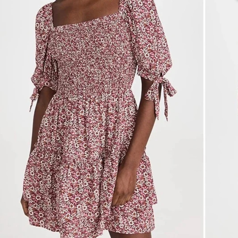 Wayf smocked tiered mini dress Size M Pink Floral NWT